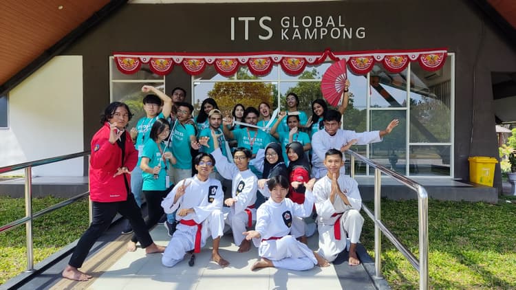 img prestasi Undangan, [perisai-diri-3.jpg]